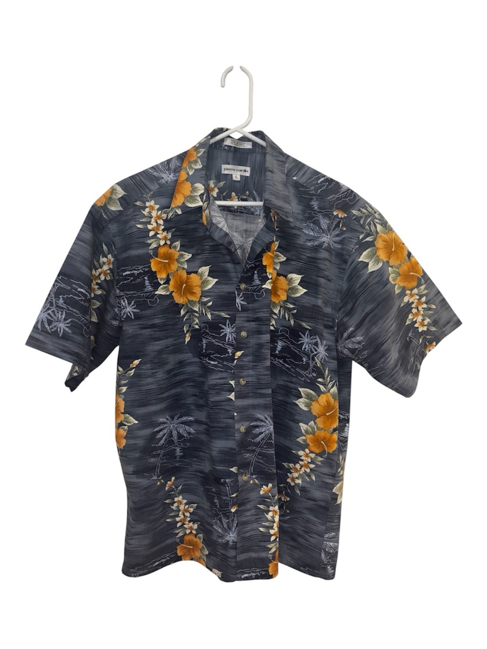 Pierre Cardin Vintage Men’s Short-Sleeve Hawaiian Button-Up Shirt with Pocket